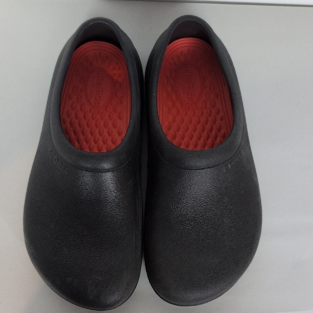 Crocs LiteRide Clogs - Picture 12 of 13